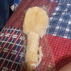 🎉SALE🎉$5 or 3 for $10🎉💛Brand new💛 Dry Brush by GranNaturals